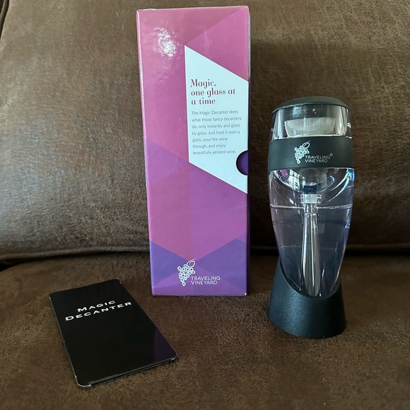 Magic Decanter Wine Aerator - Picture 4 of 4